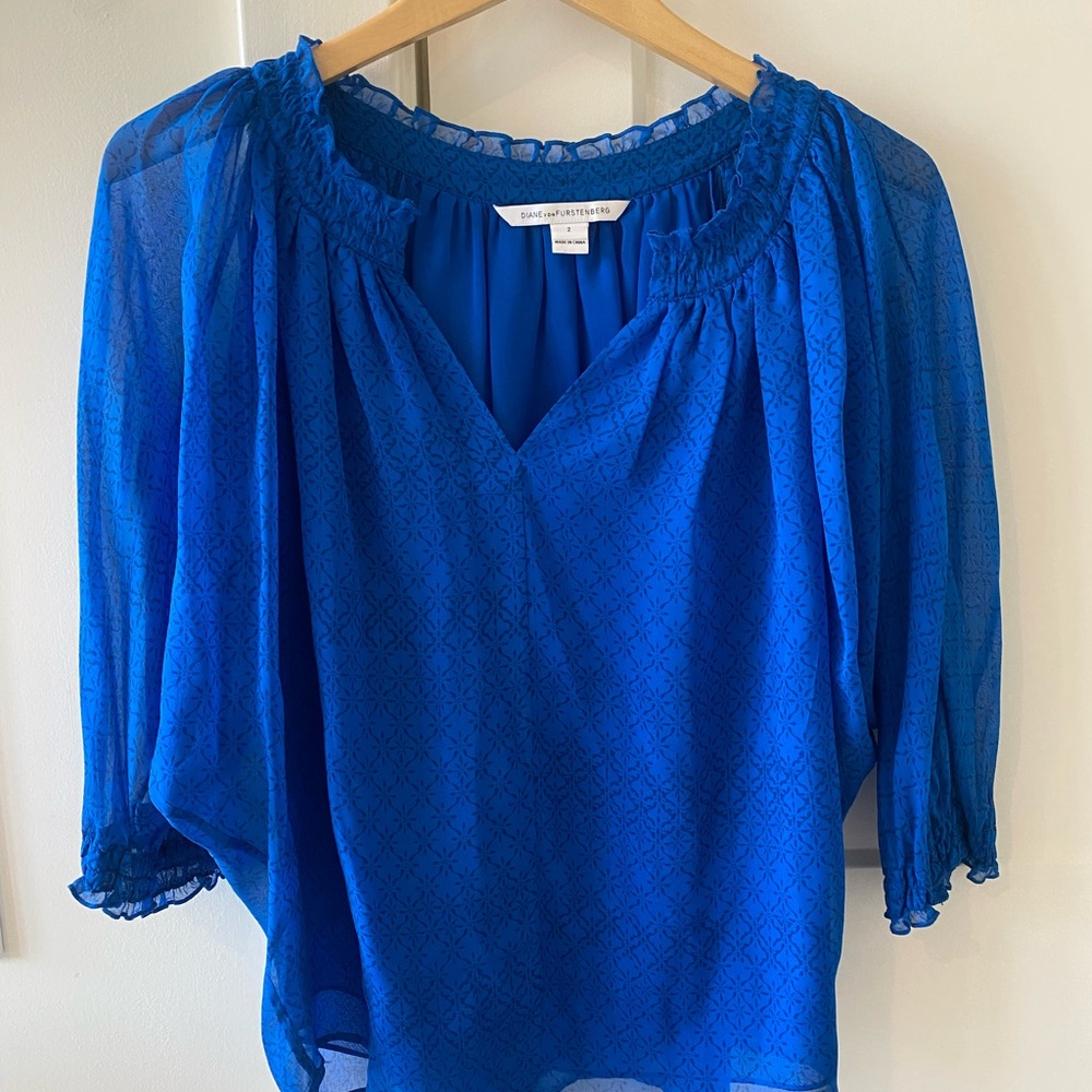 Diane Von Furstenberg Blue Ruffled 3/4 Sleeve Blouse